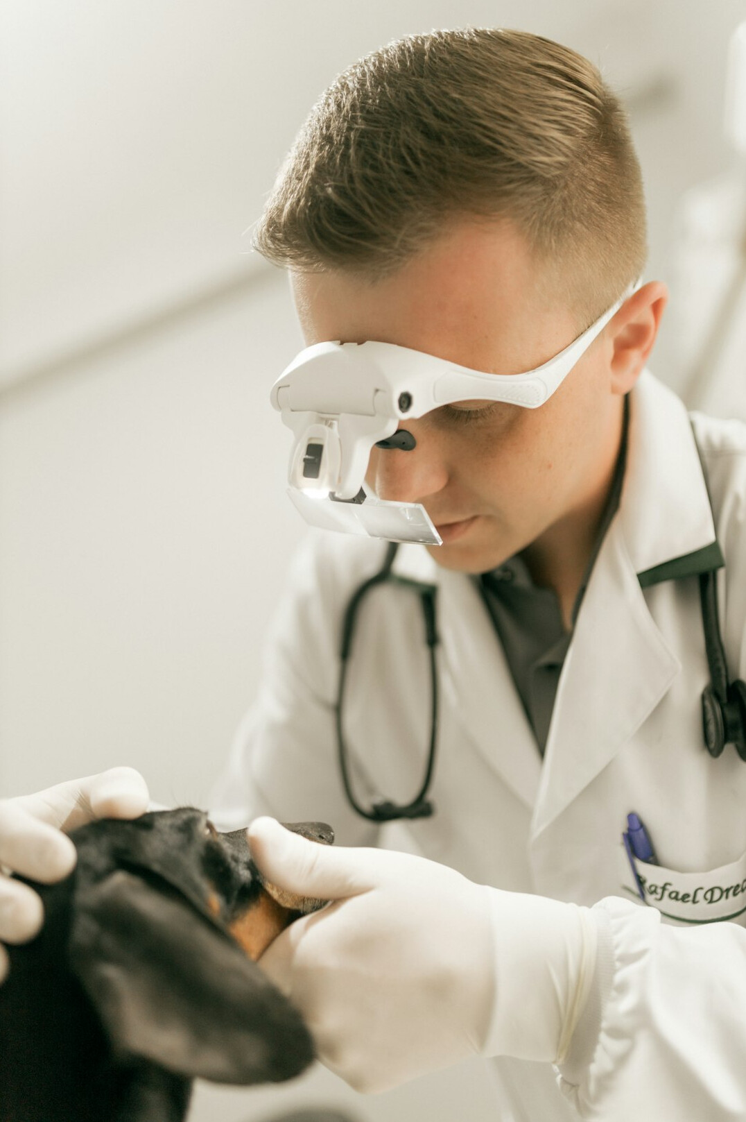 doctor using augmented reality