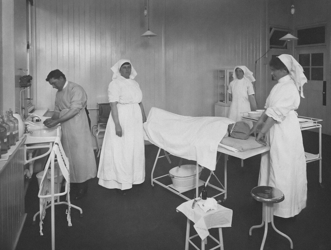 nurses in training session